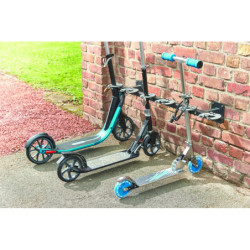 Range trottinette sur pied...